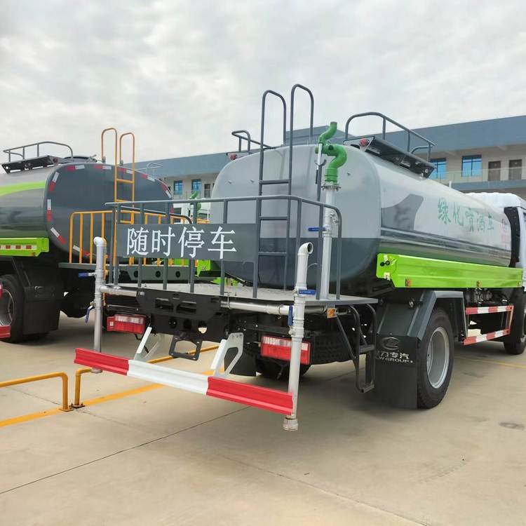 噴灑車灑水車8方灑水車噴灑車綠化養護約11.00萬元